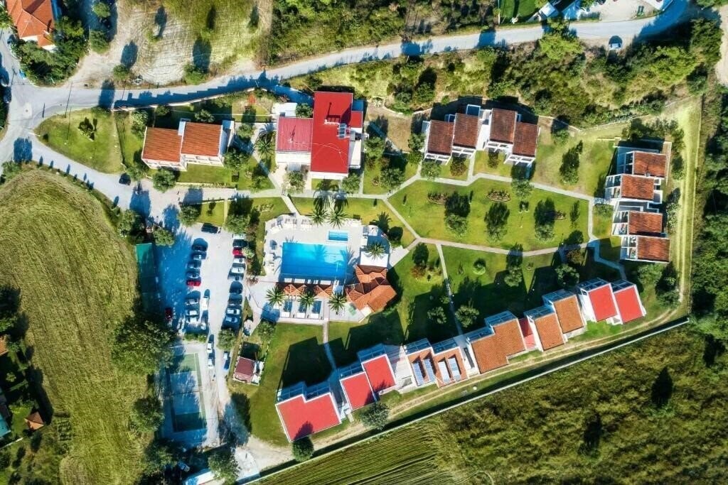 Фото Iris Hotel 2*