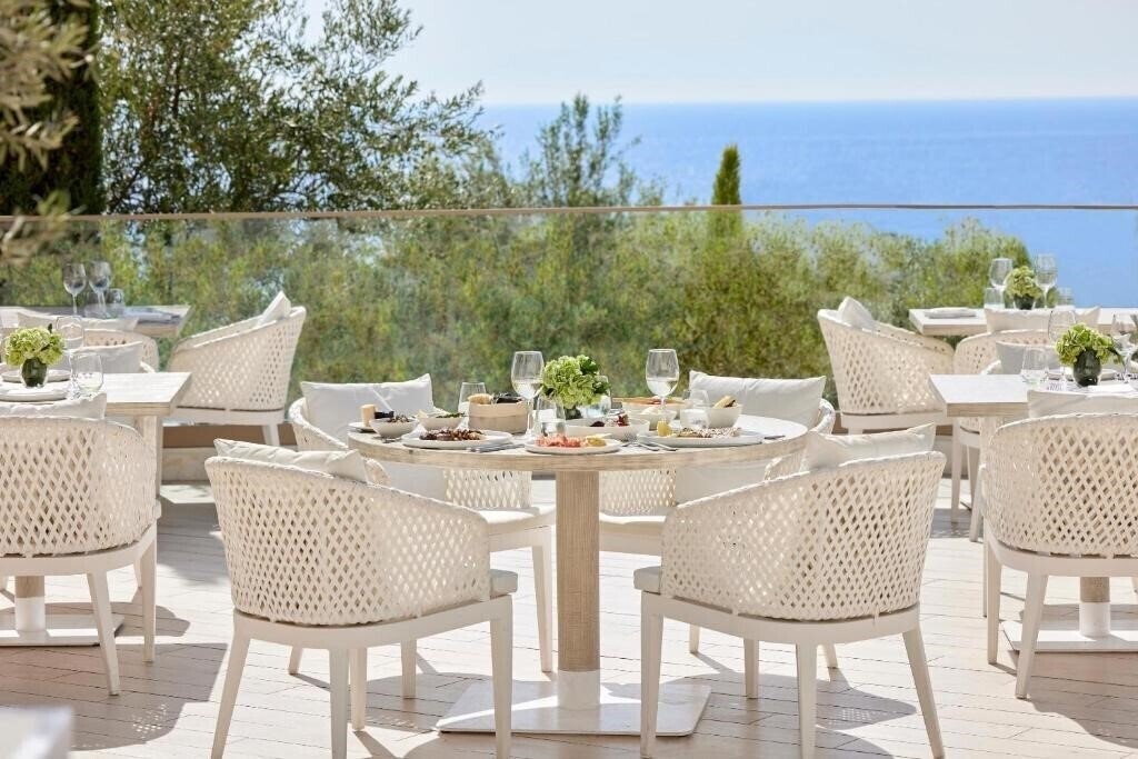 Территория Ikos Oceania 5*