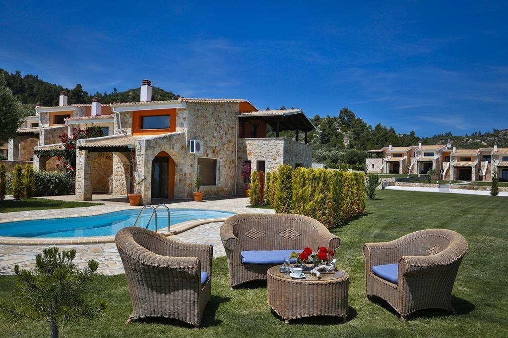 Вид Nefeli Luxury Villas 4*