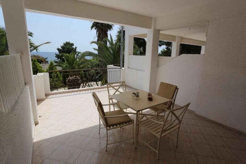 Вид Maison La Mer Apartments апартаменты