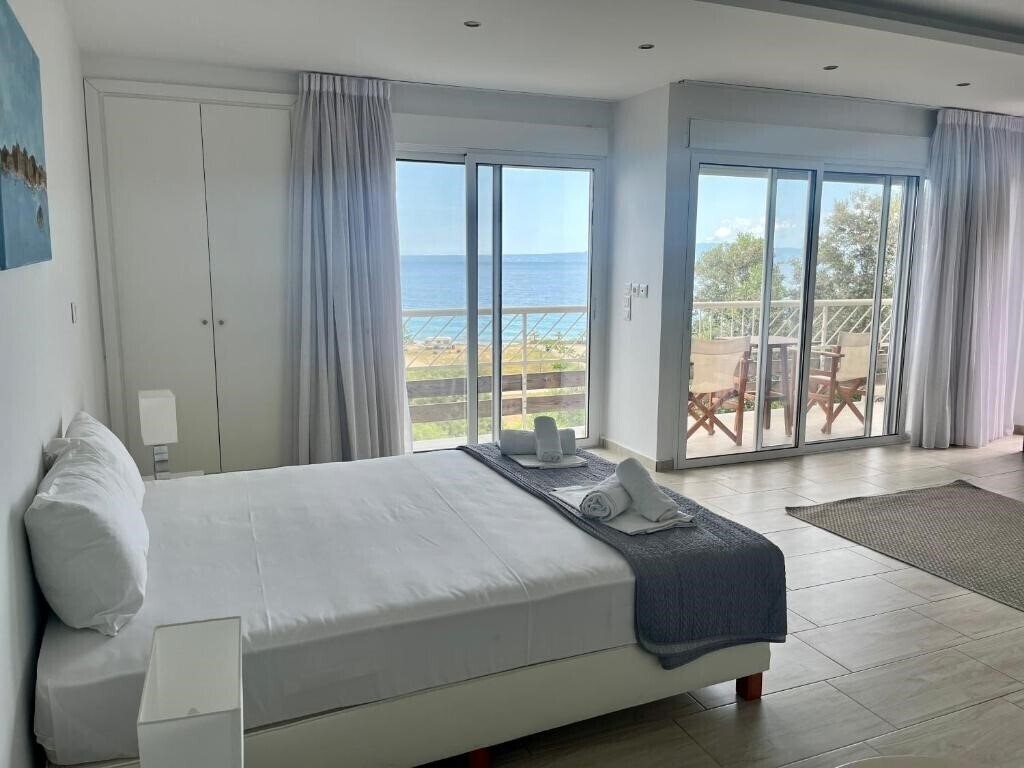 Вид The Beach House Apartments апартаменты