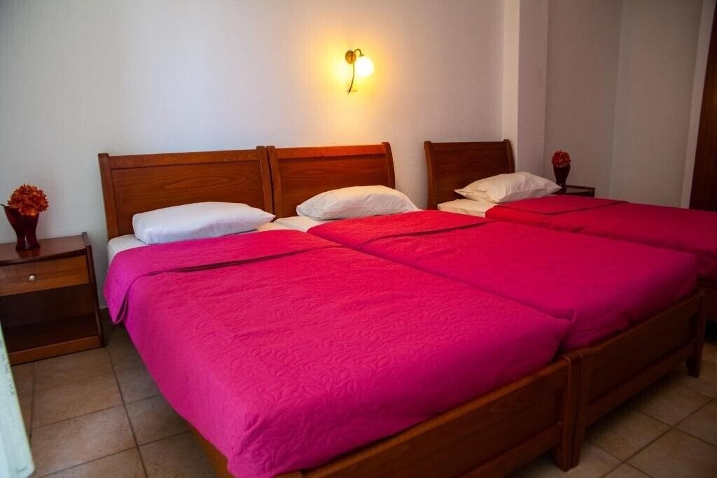 Территория Adonis Hotel Kriopigi 2*