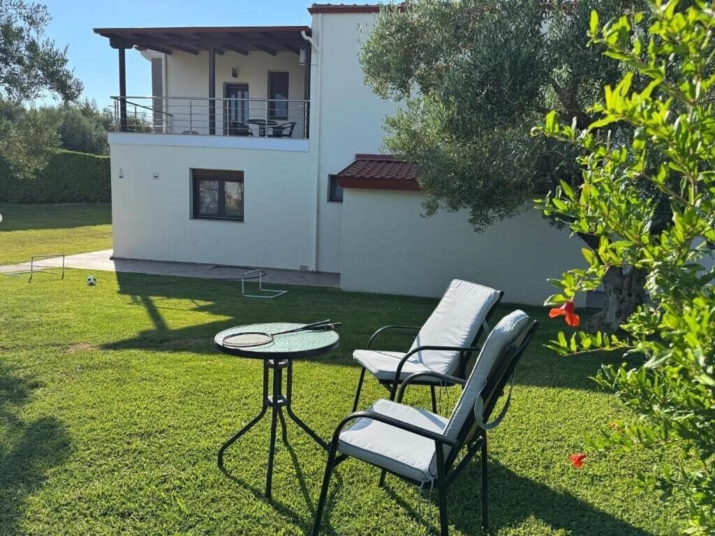 Апартаменты Villas Hanioti 2*