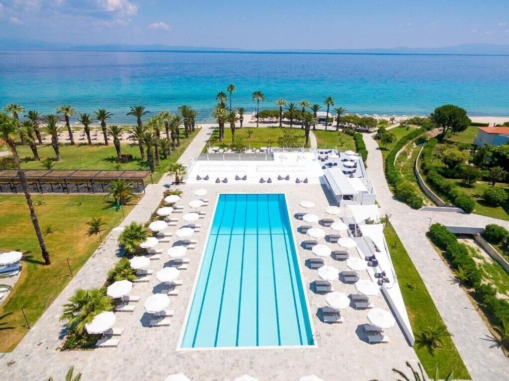 Территория Kassandra Palace Seaside Resort (ex. Kassandra Palace Hotel & SPA) 5*