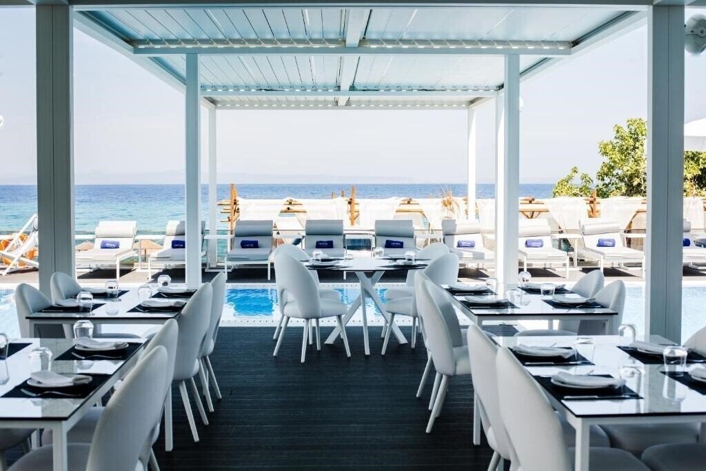 Территория Crystal Villas & Suites Villa 4*