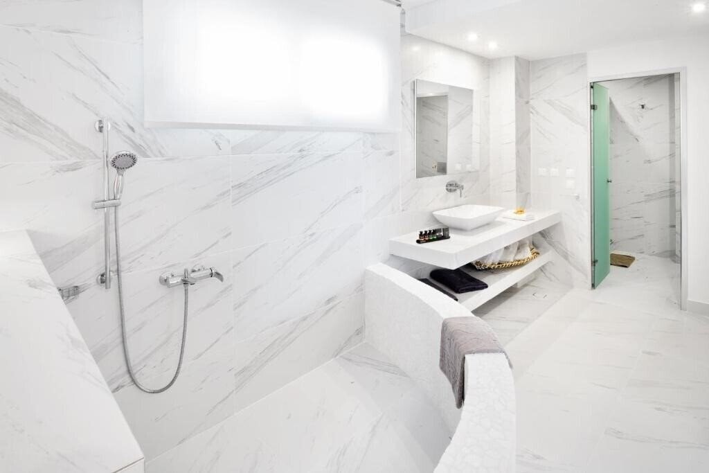 Фото Villa D'Oro Luxury Villas & Suites 4*