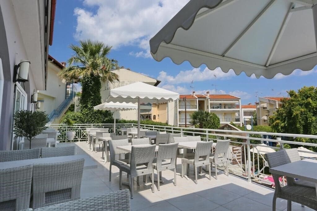 Вид Tropical Hotel Hanioti 4*