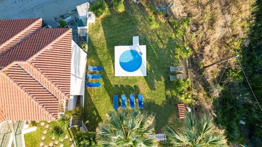 Территория Skioni Studio 3*