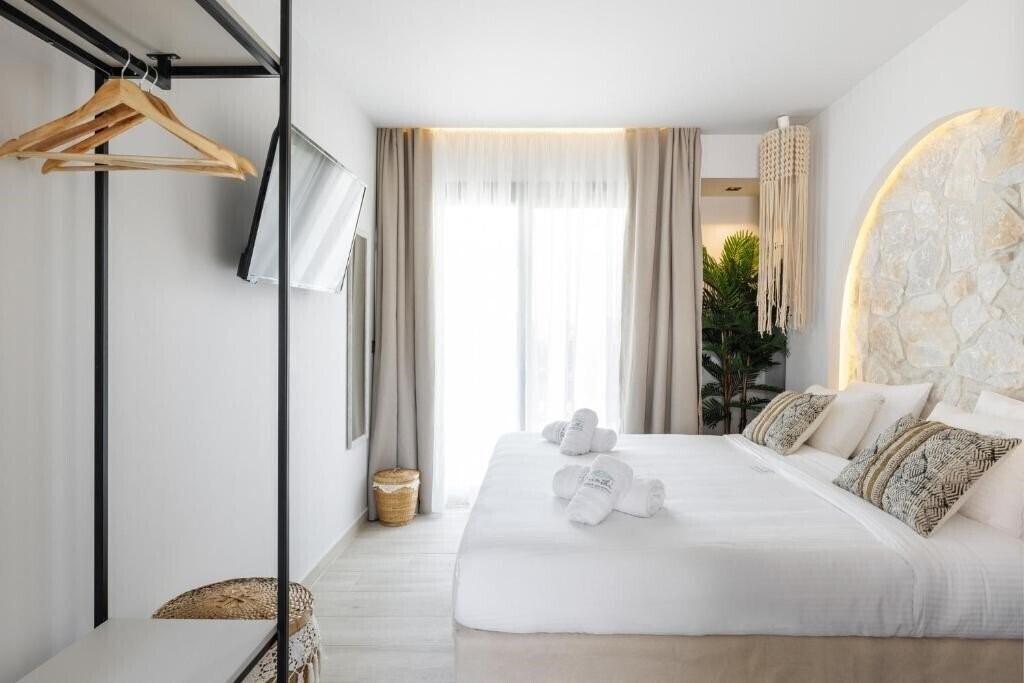 Панорама Amalthia Luxury Suites 4*