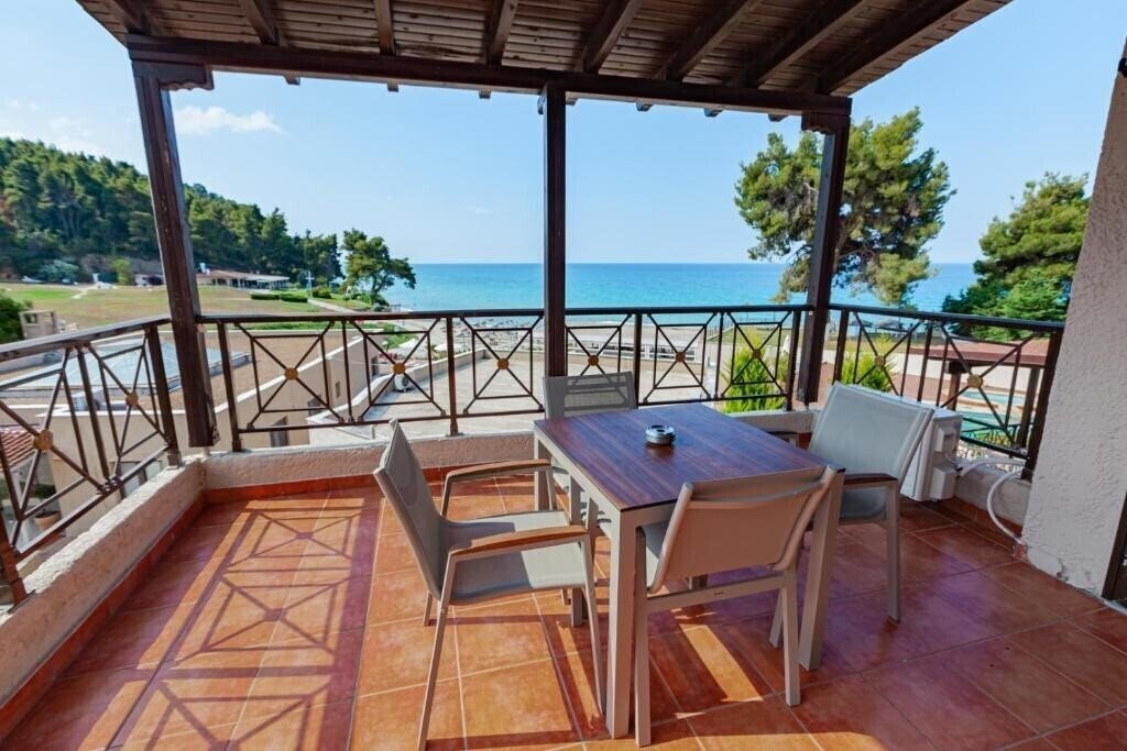 Панорама Elani Bay Resort Hotel 4*