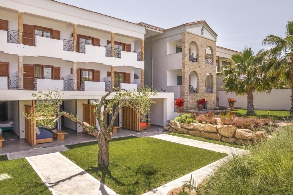 Фотография Tresor Sousouras (ex. Hanioti Palace) 4*