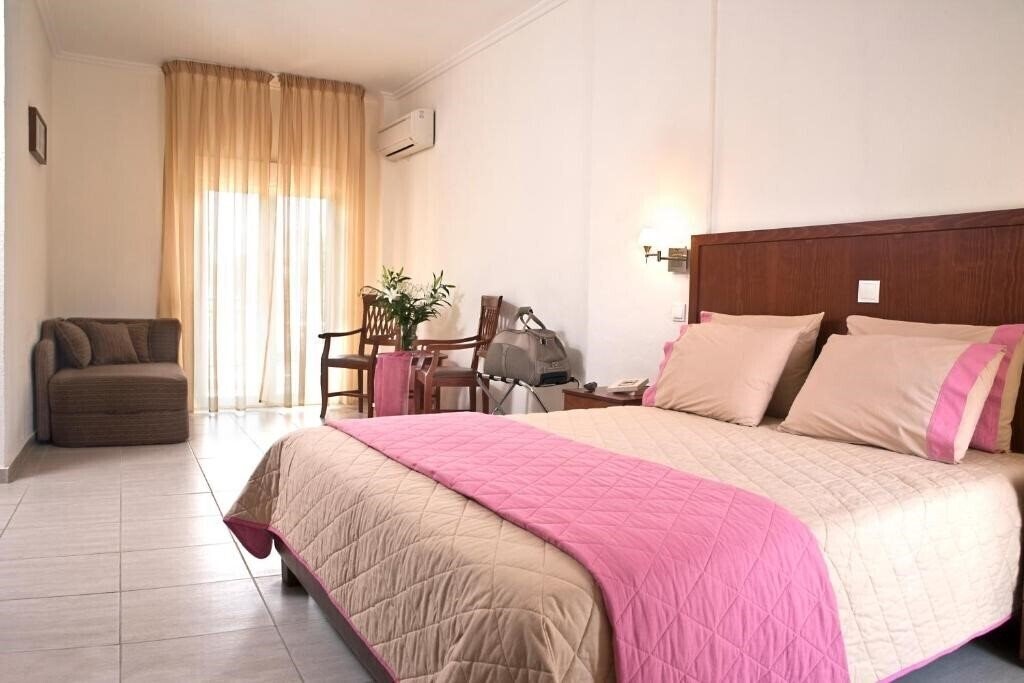 Вид Stratos Hotel 3*