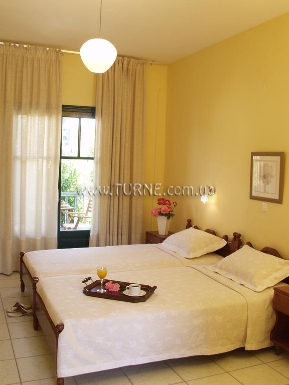 Апартаменти Giannikos Hotel 3*