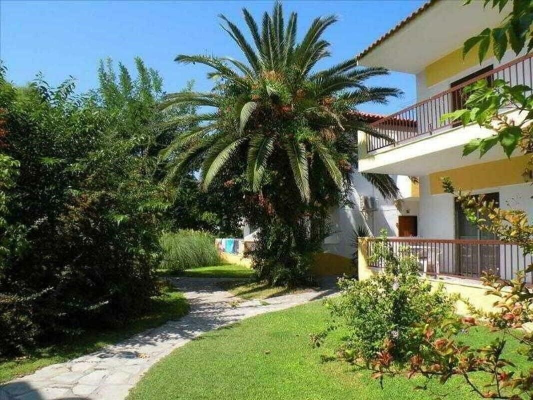 Отель Ioli Apartments Fourka Beach 2*