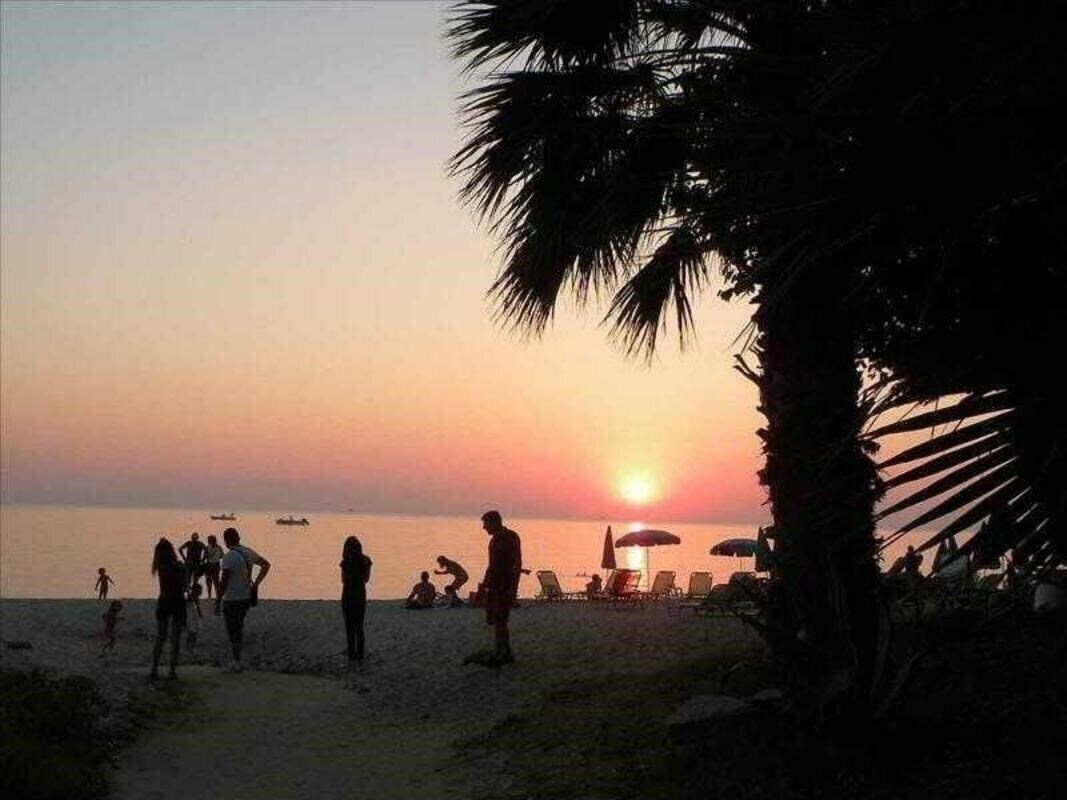 Территория Ioli Apartments Fourka Beach 2*