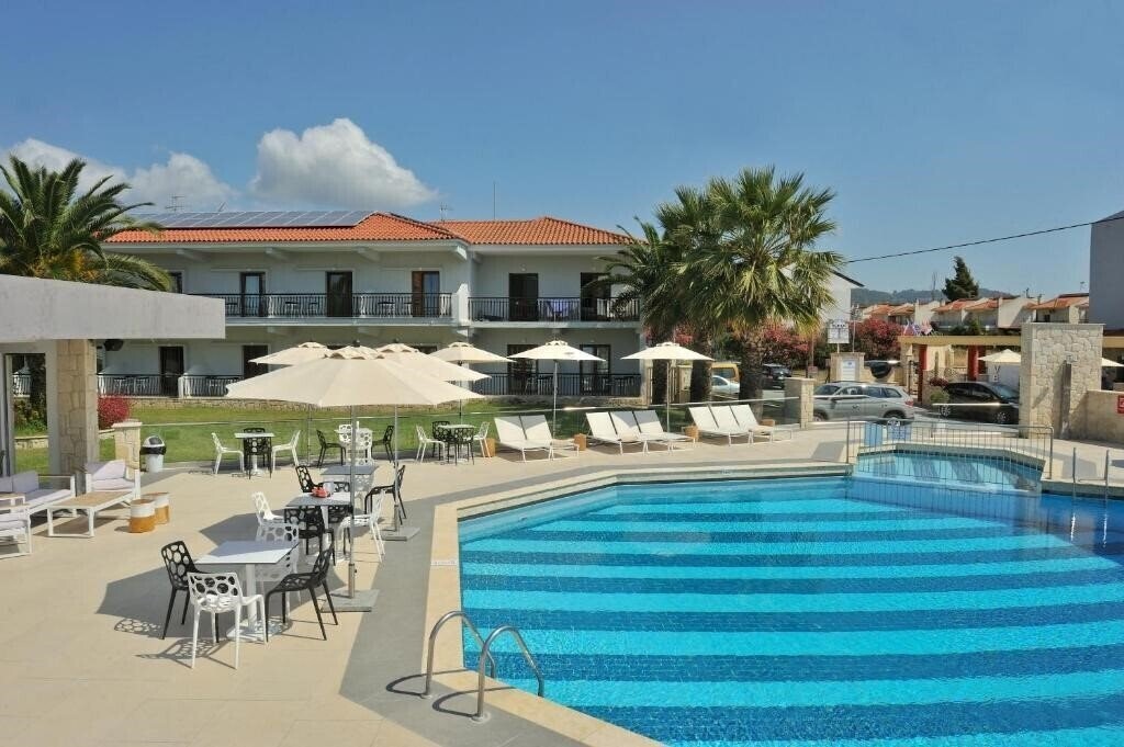 Отель Aristotelis Hotel 2*