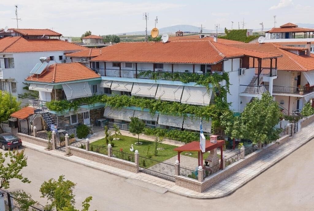Отель Artemis Apartments апартаменты