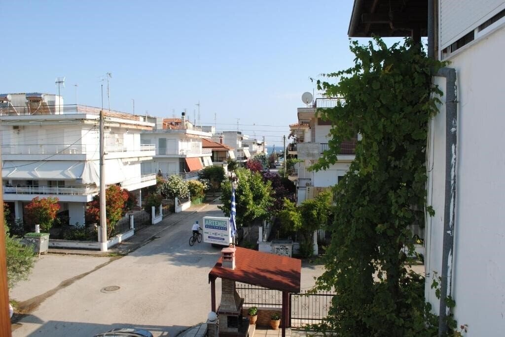 Территория Artemis Apartments апартаменты