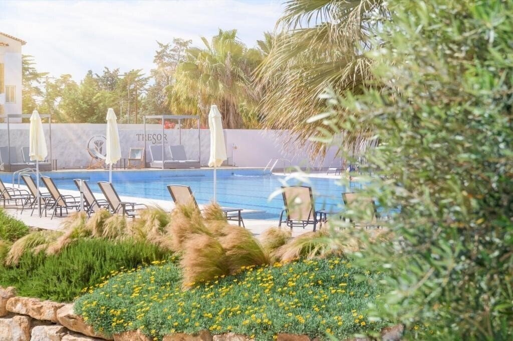 Апартаменты Tresor Sousouras 4*