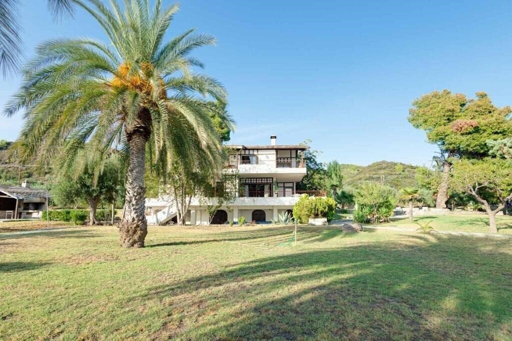 Картинка Malt Beachfront Villa 4*