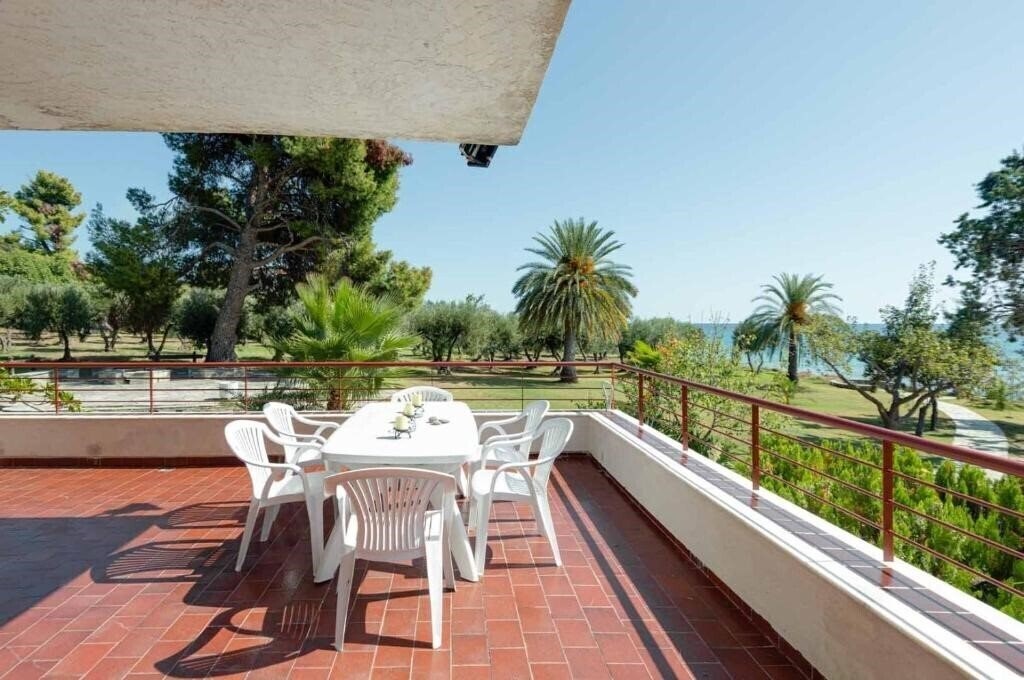 Апартаменты Malt Beachfront Villa 4*