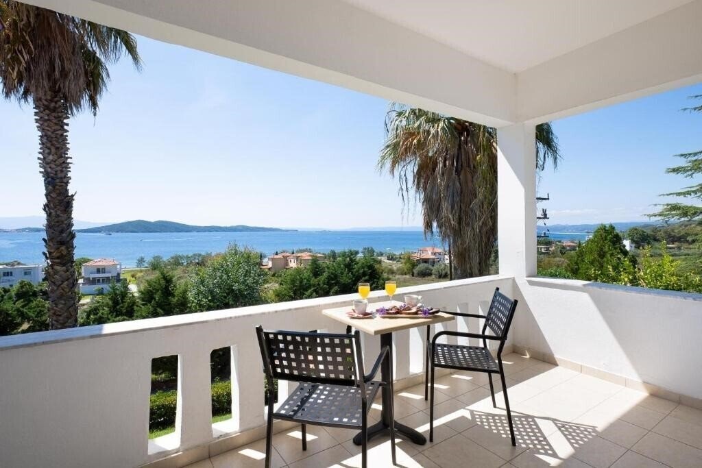 Апартаменты Alexandros Palace 5*