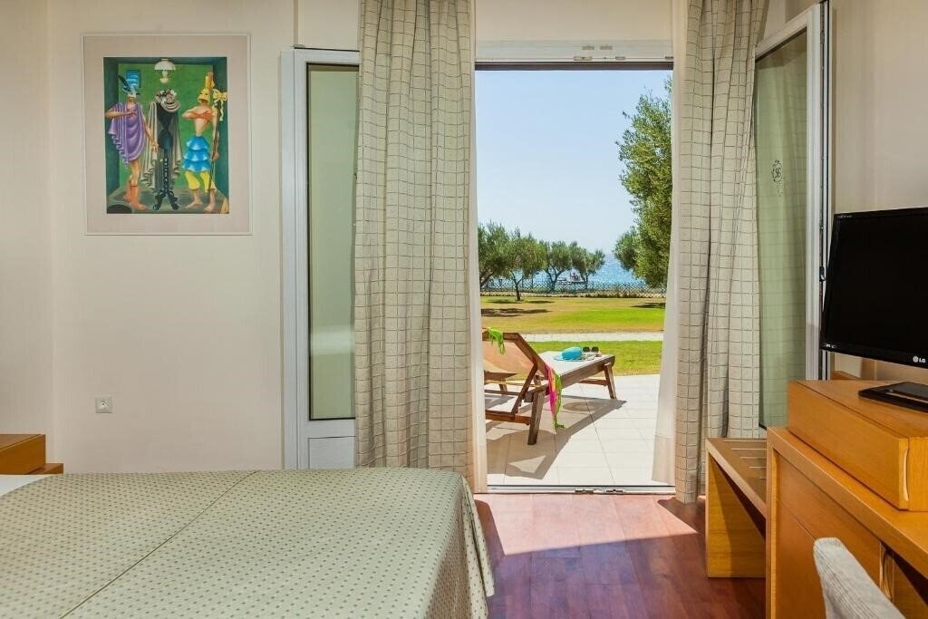 Панорама Xenios Anastasia Resort & SPA 5*