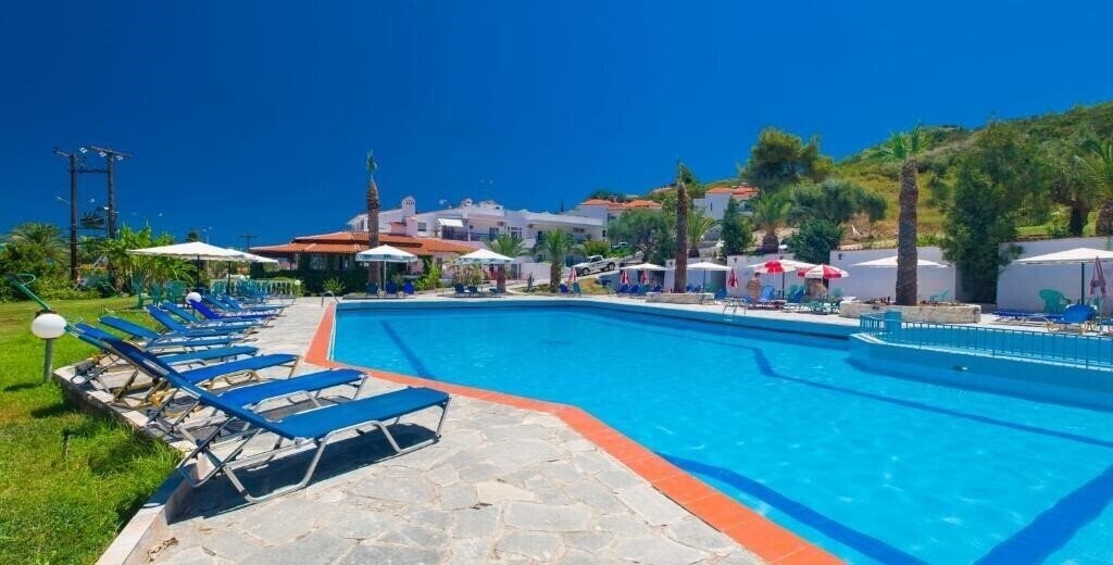 Территория Halkidiki Palace 4*