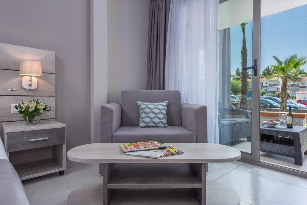 Апартаменты Dionysos Hotel 3*