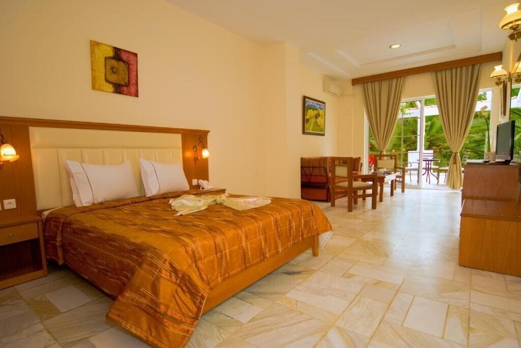 Изображение Porfi Beach 3*