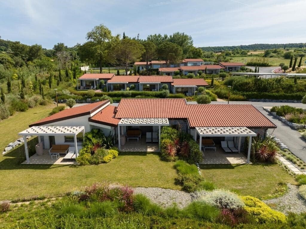 Панорама Mount Athos Resort 5*