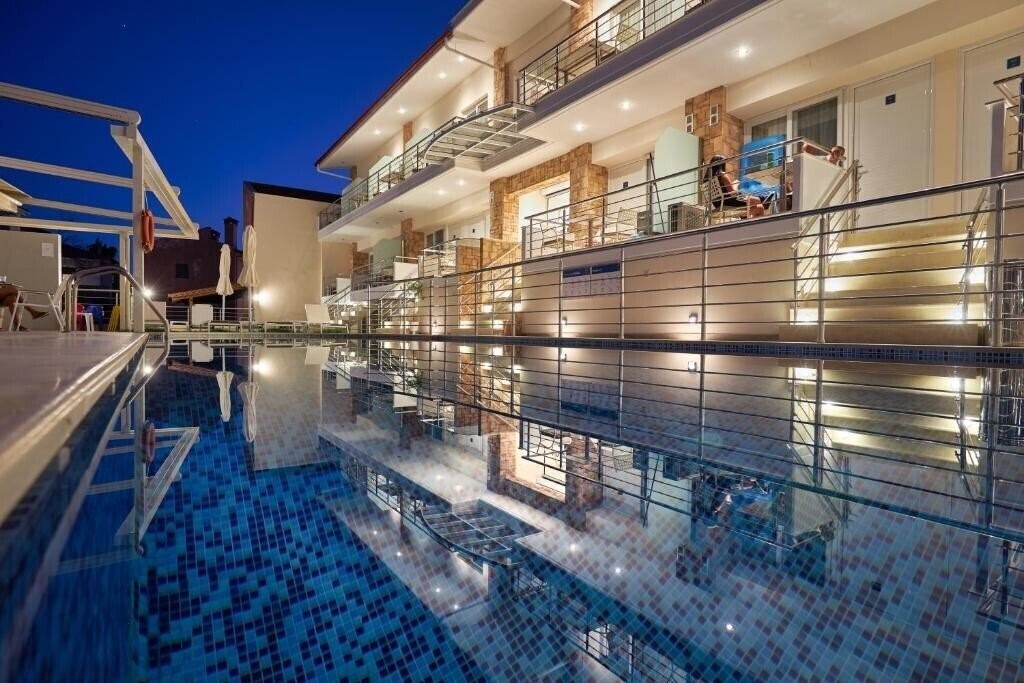 Территория Nikiti Comfort Apart Hotel апартаменты