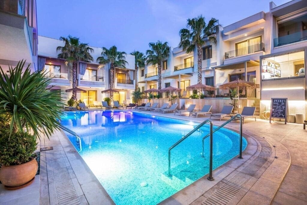 Фото Pefki Deluxe Residences Apart Deluxe 4*