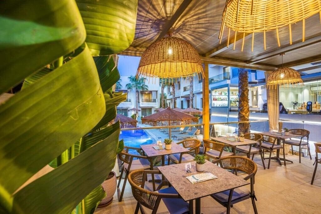 Апартаменты Pefki Deluxe Residences Apart Deluxe 4*