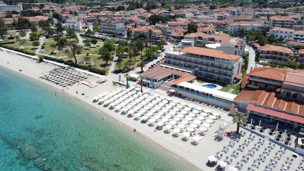 Готель Hanioti Grand Otel 4*