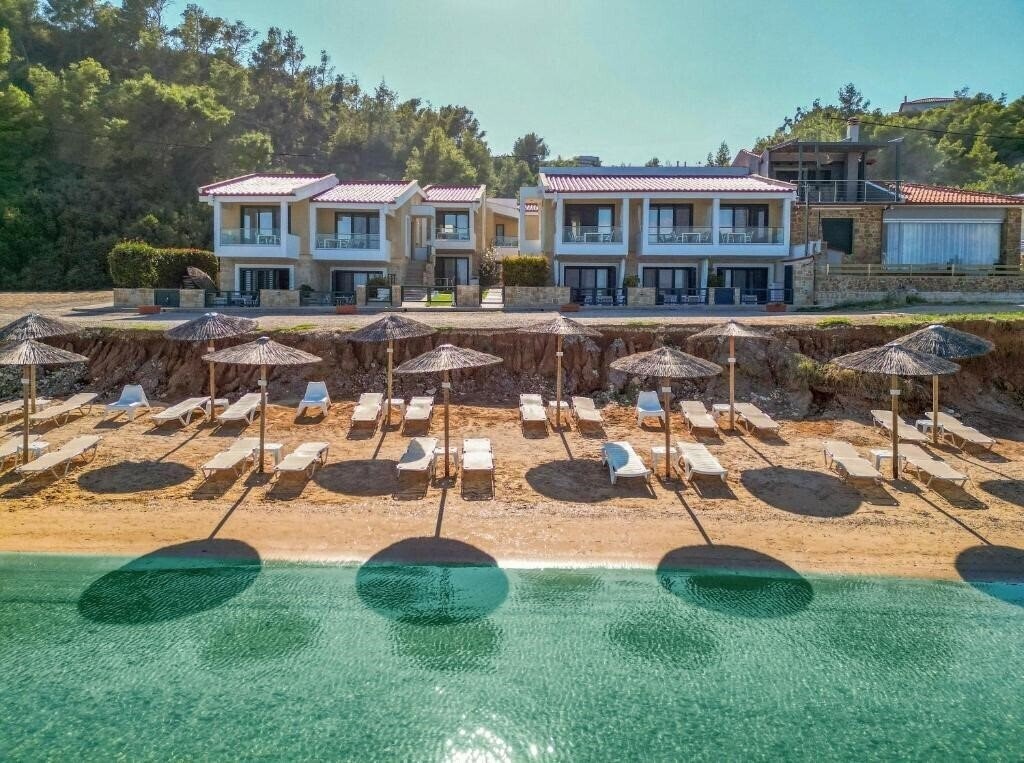 Готель Elpiniki Luxury Apartments 3*