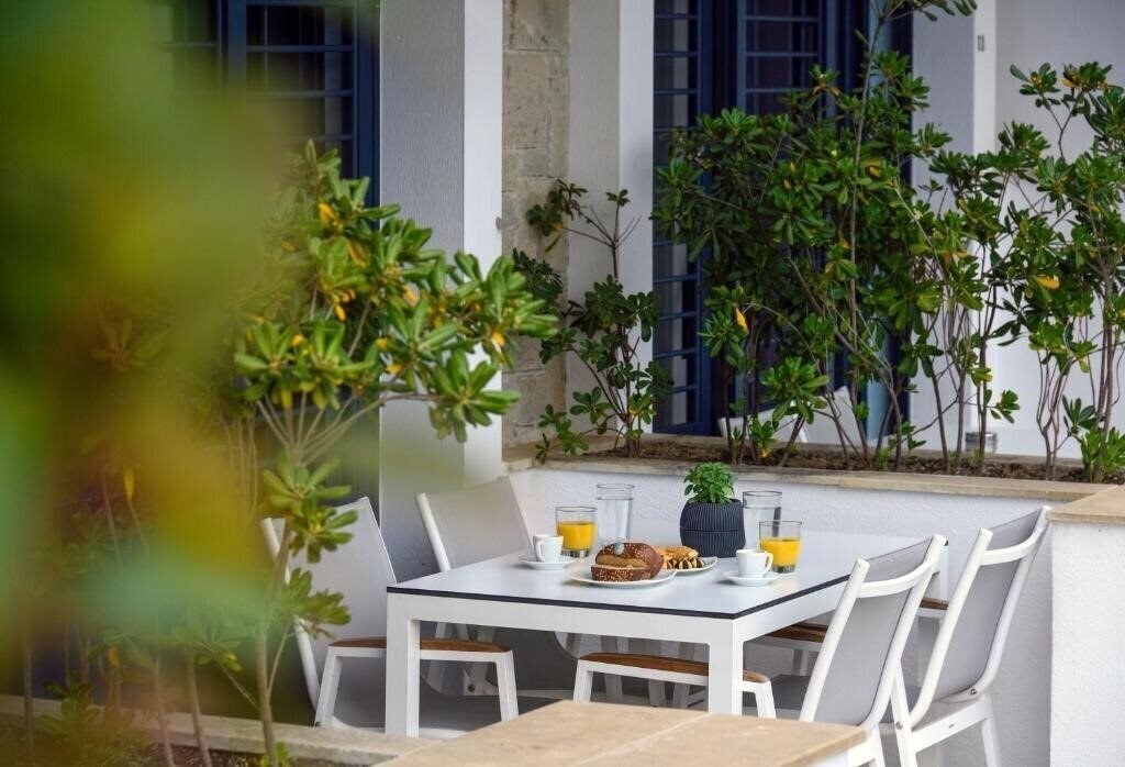 Вид Elpiniki Luxury Apartments 3*