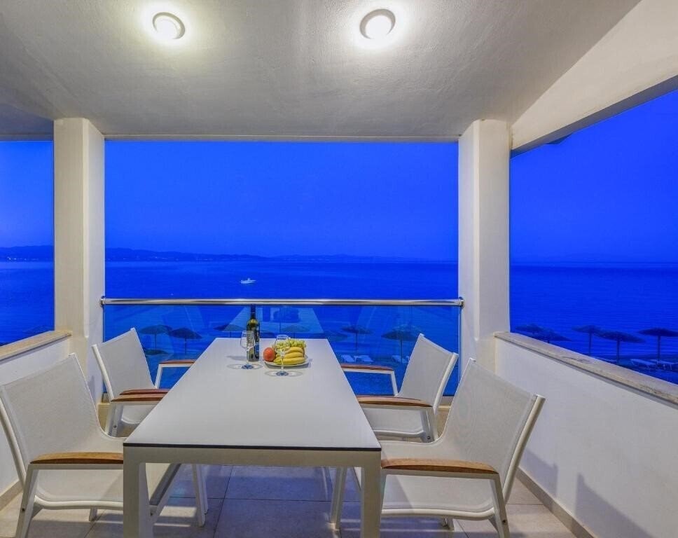 Територія Elpiniki Luxury Apartments 3*