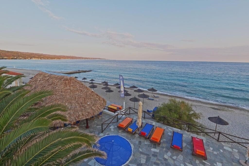 Территория Mendi Hotel 4*
