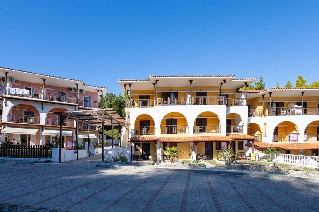 Отель Kassandra Bay Village 3*