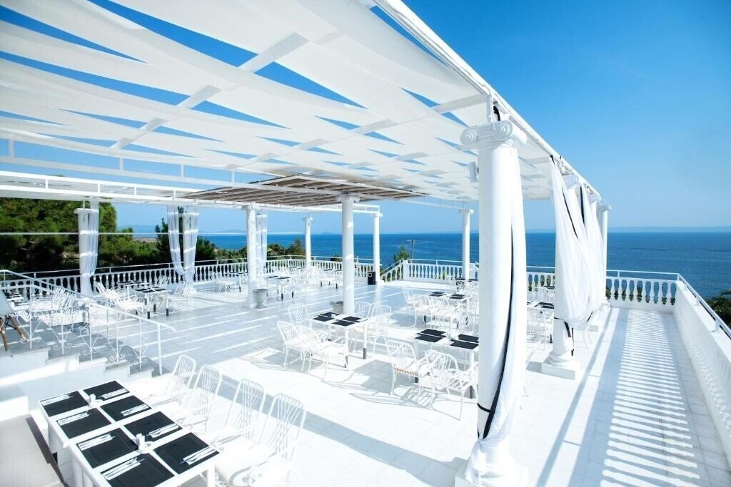 Картинка Bianco Olympico Beach Resort 4*