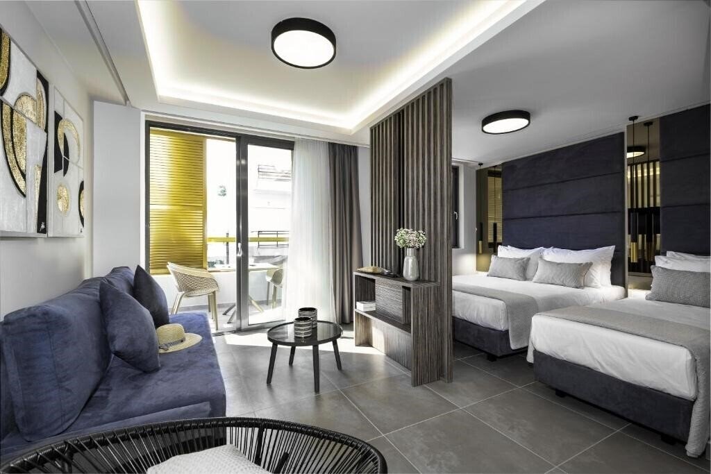 Готель Evitel Luxury Living 4*