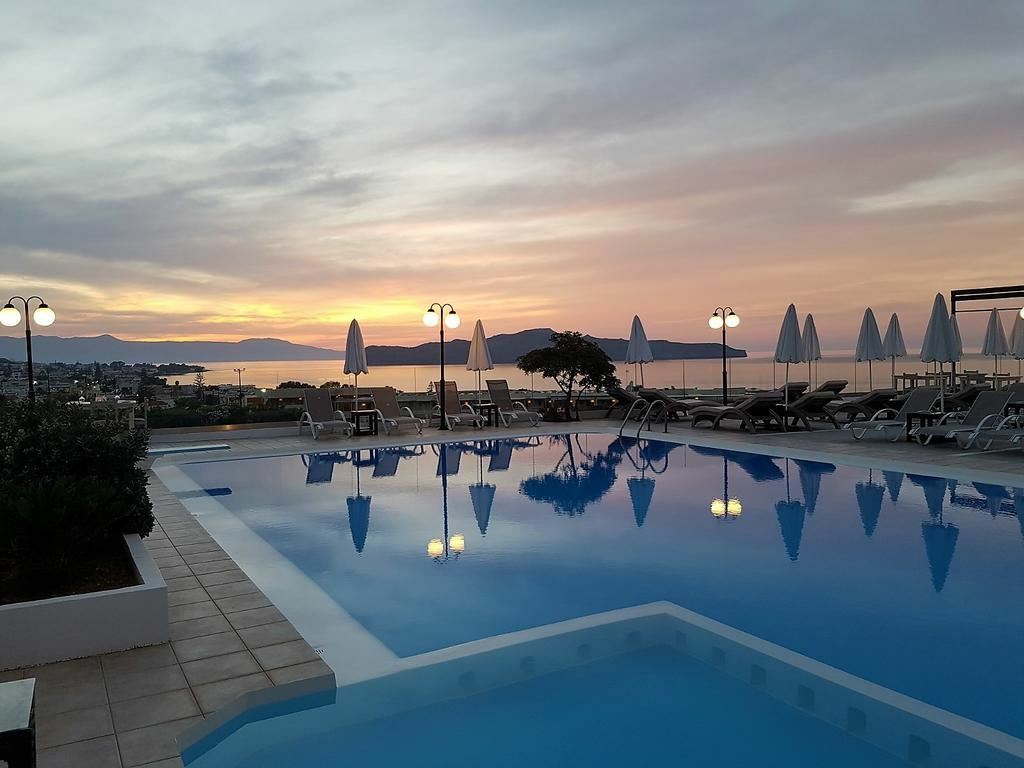 Апартаменти Top Hotel 3*