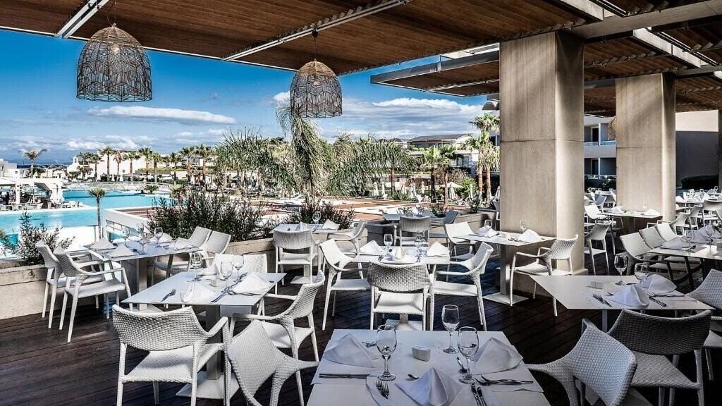Панорама Avra Imperial Hotel 5*