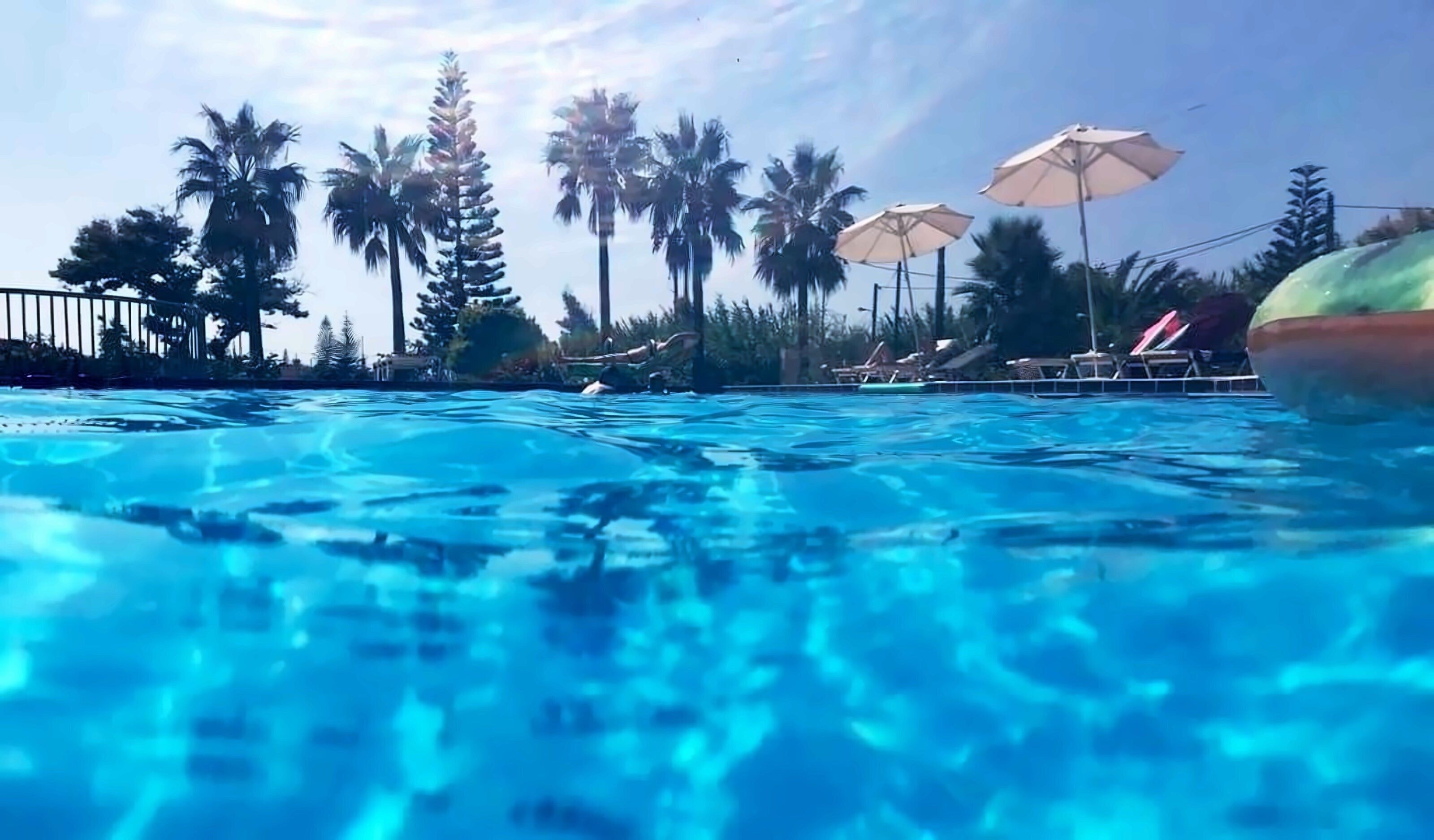 Территория Chrisselen Apartments 3*