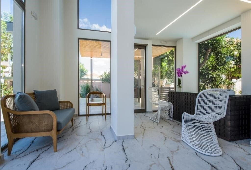 Апартаменти Lotus Hotel Apartments 4*