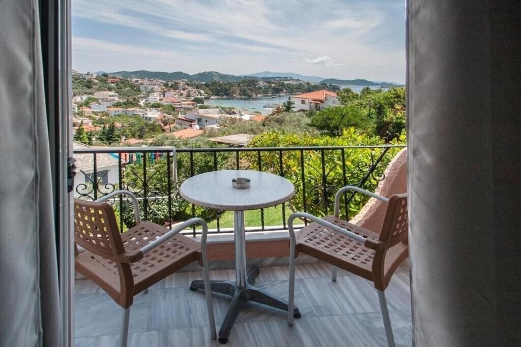 Готель Olga Villa 5*