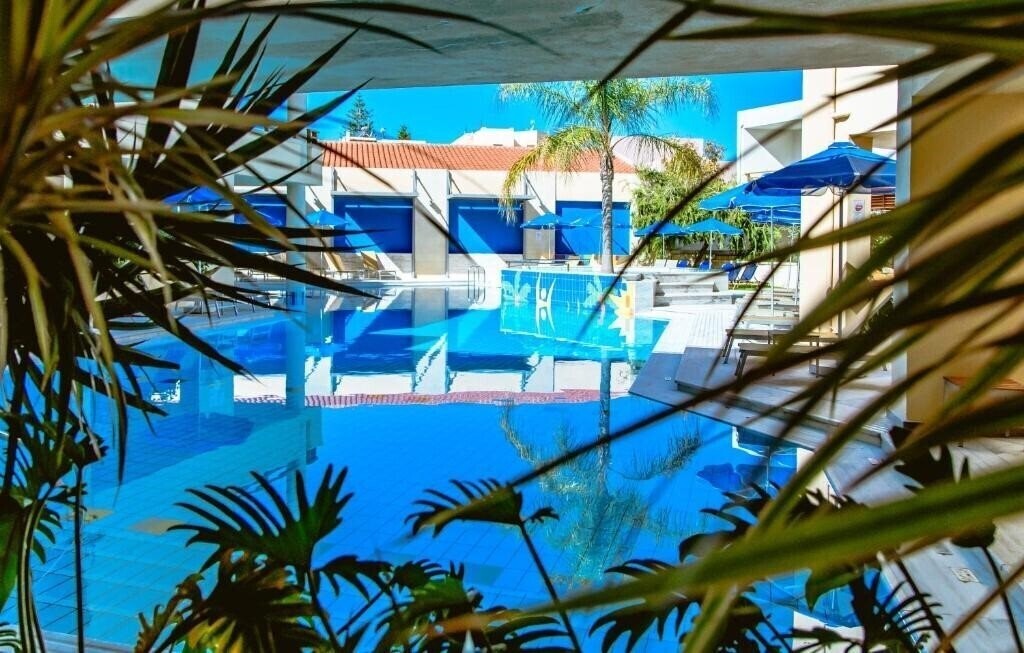 Отель Anais Collection Hotels & Suites 3*