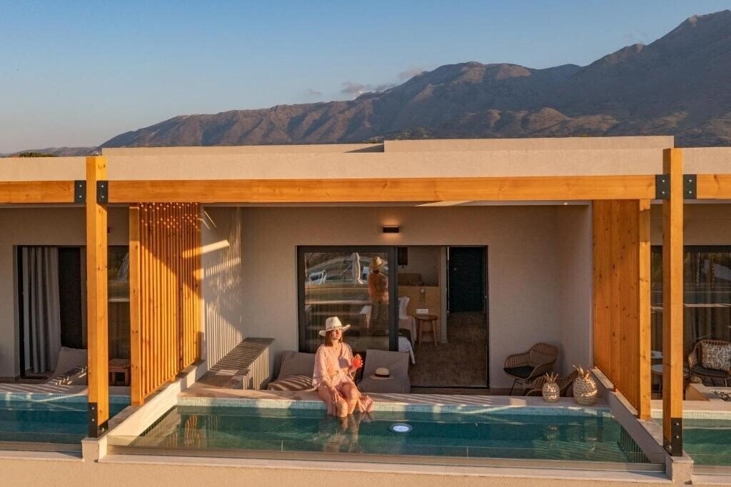 Панорама Georgioupolis Suites 5*