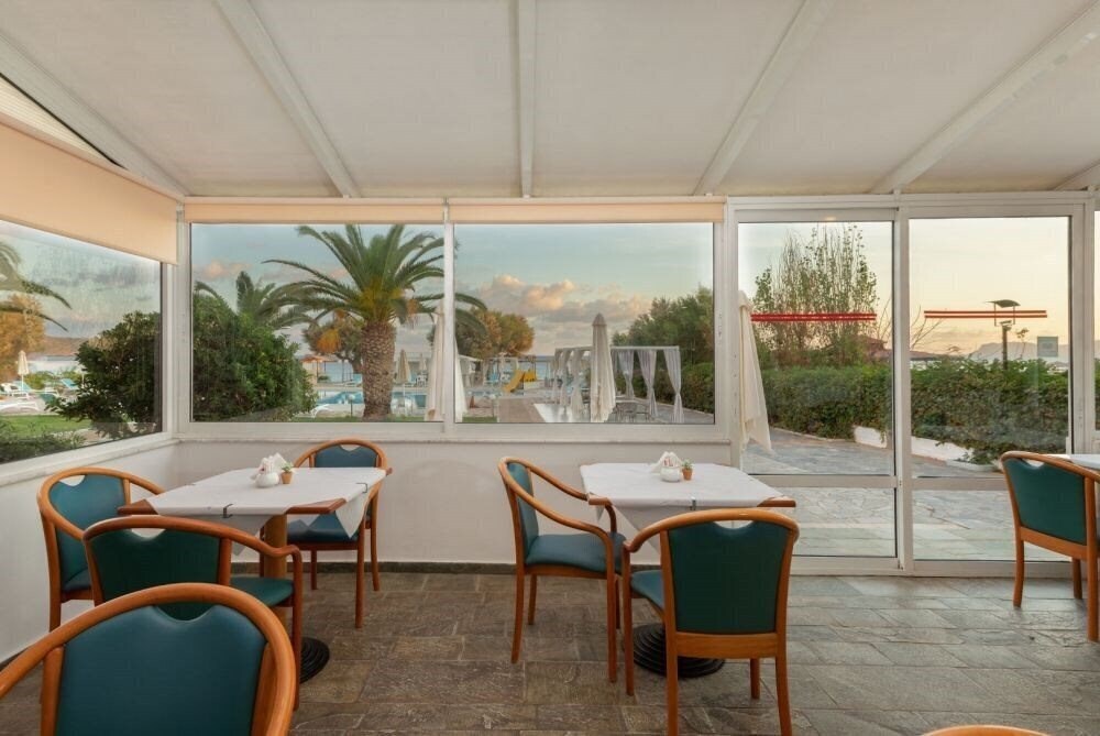 Апартаменты Sea Side Hotel-Apartments 3*